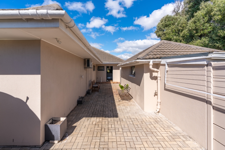 4 Bedroom Property for Sale in Pinelands Western Cape
